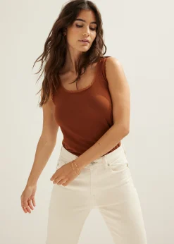 Sale Cotton Club Basic singlet breed met kant cognac