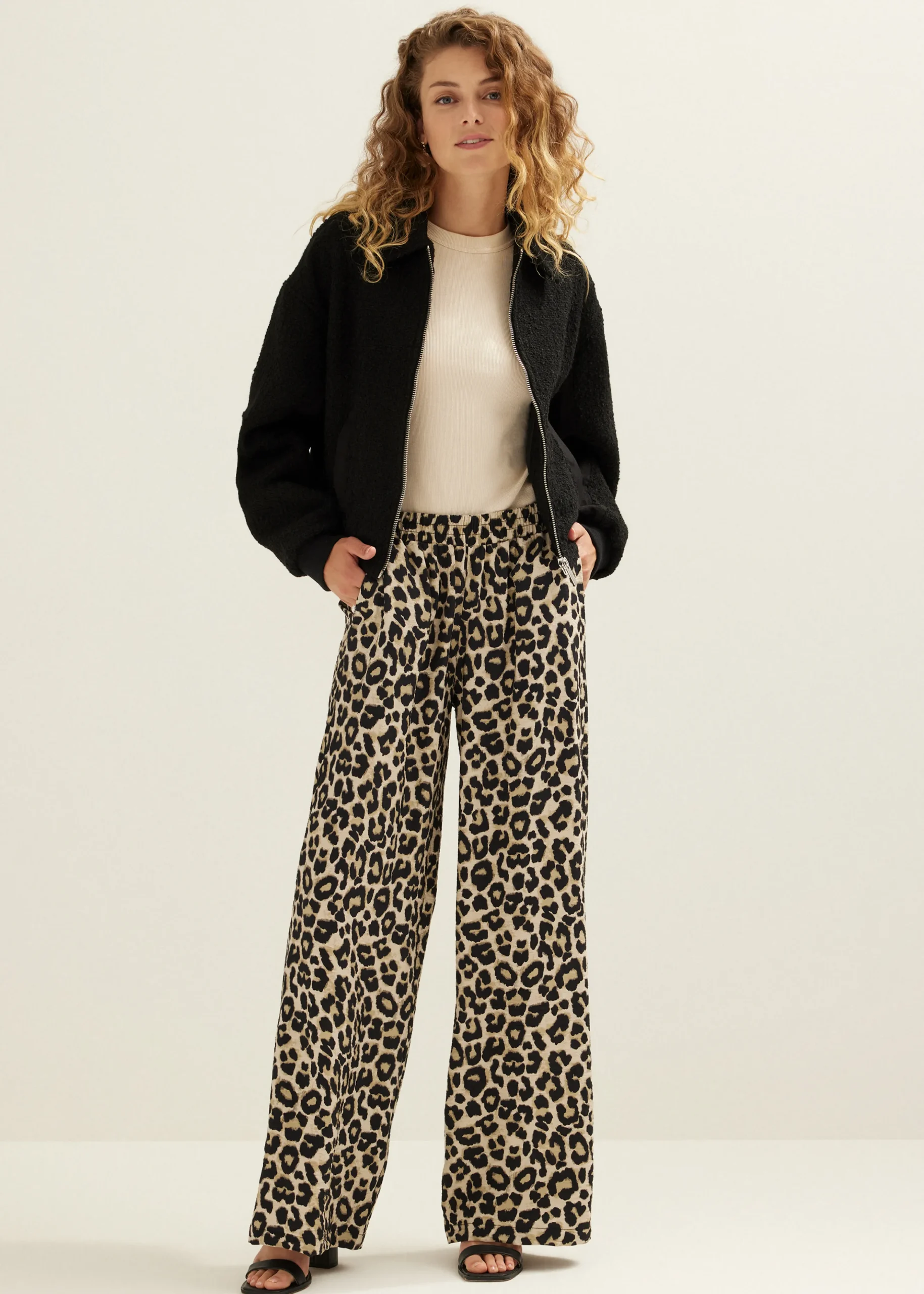 Clearance Cotton Club Bomberjack van boucle mix zwart