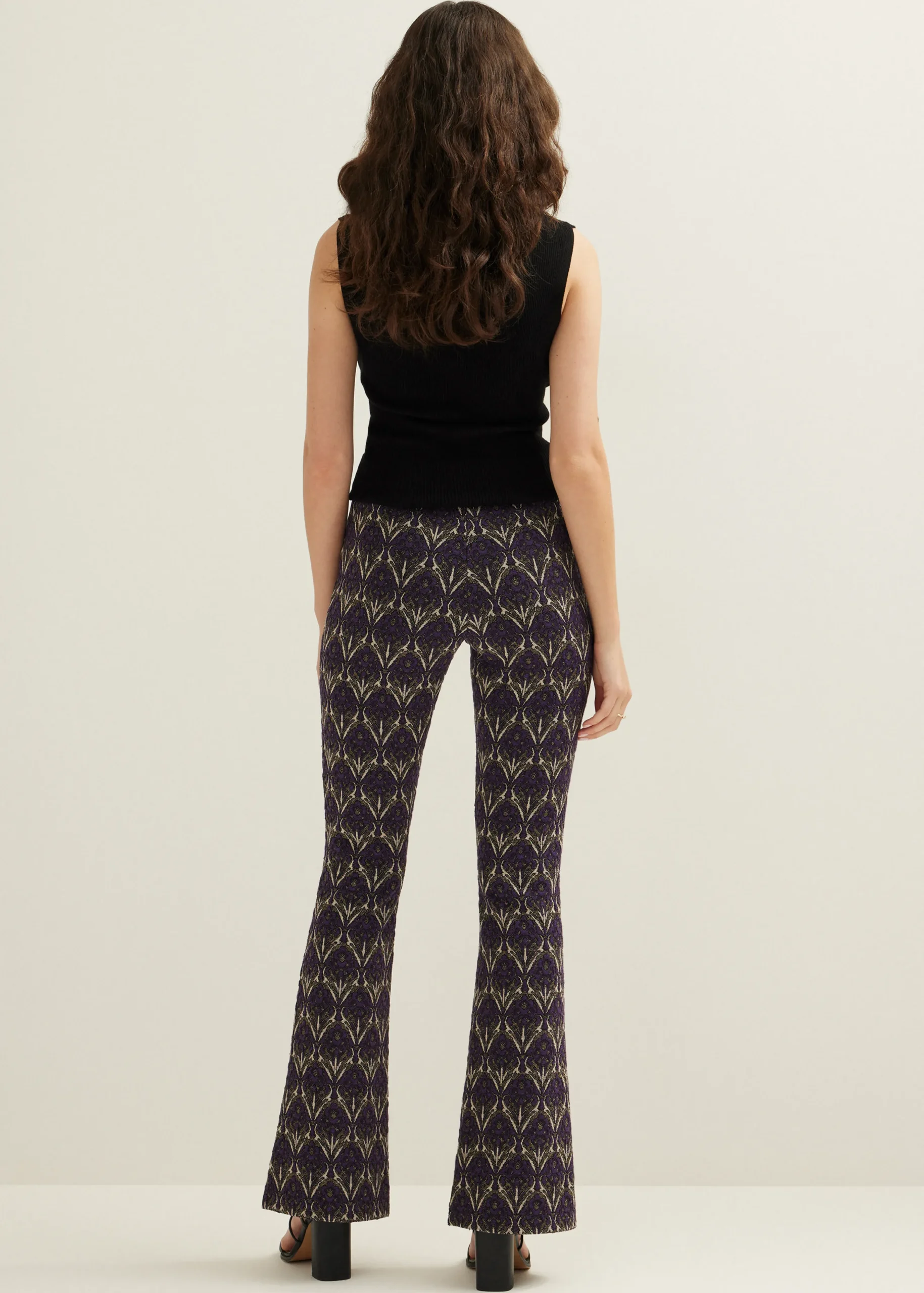 Clearance Cotton Club Flared broek jacquard patroon donkerpaars