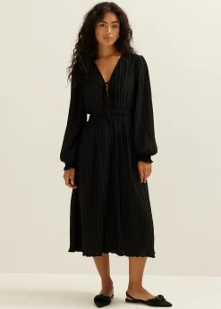 Fashion Cotton Club Maxi plisse jurk zwart