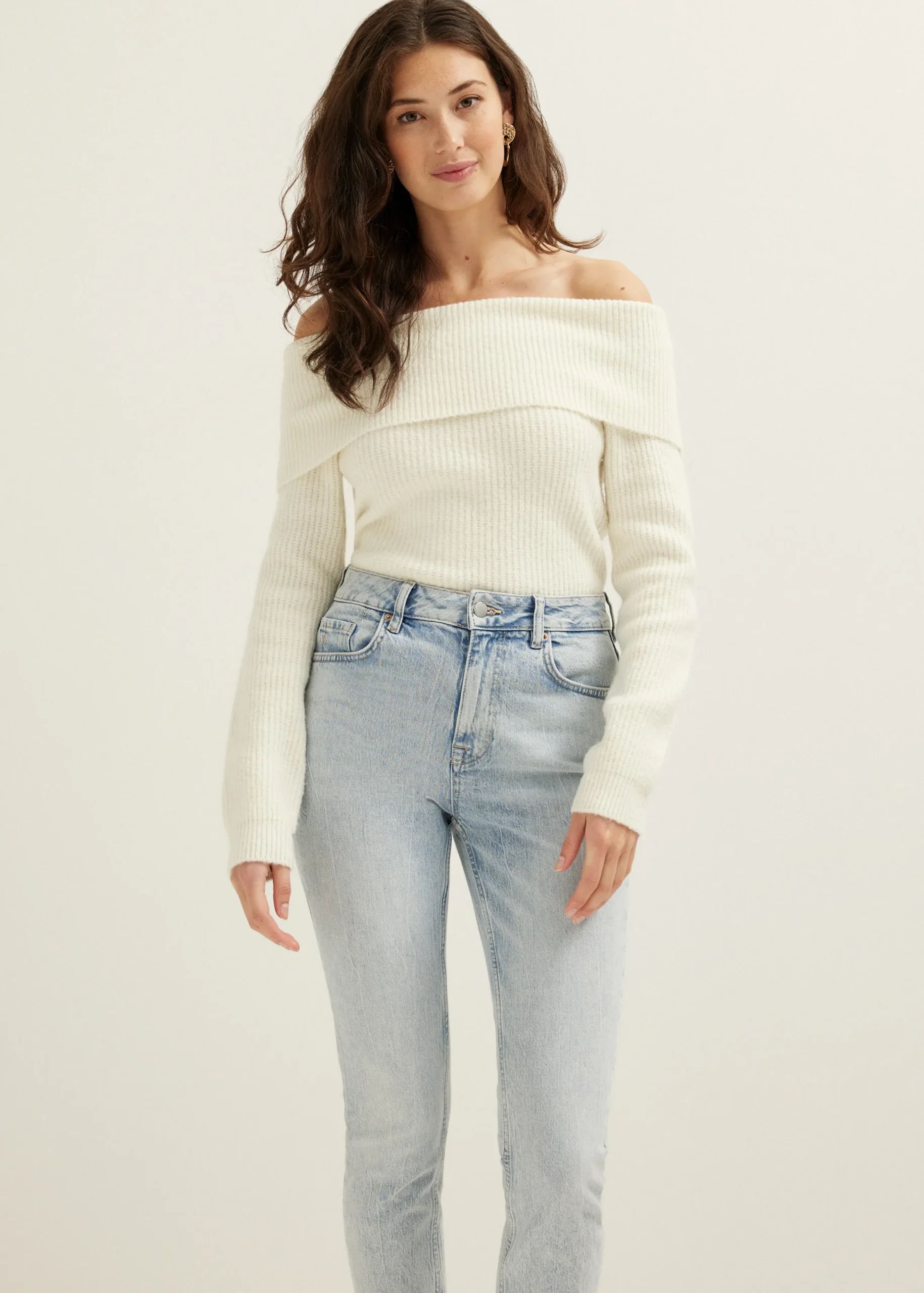Sale Cotton Club Off-shoulder trui ecru
