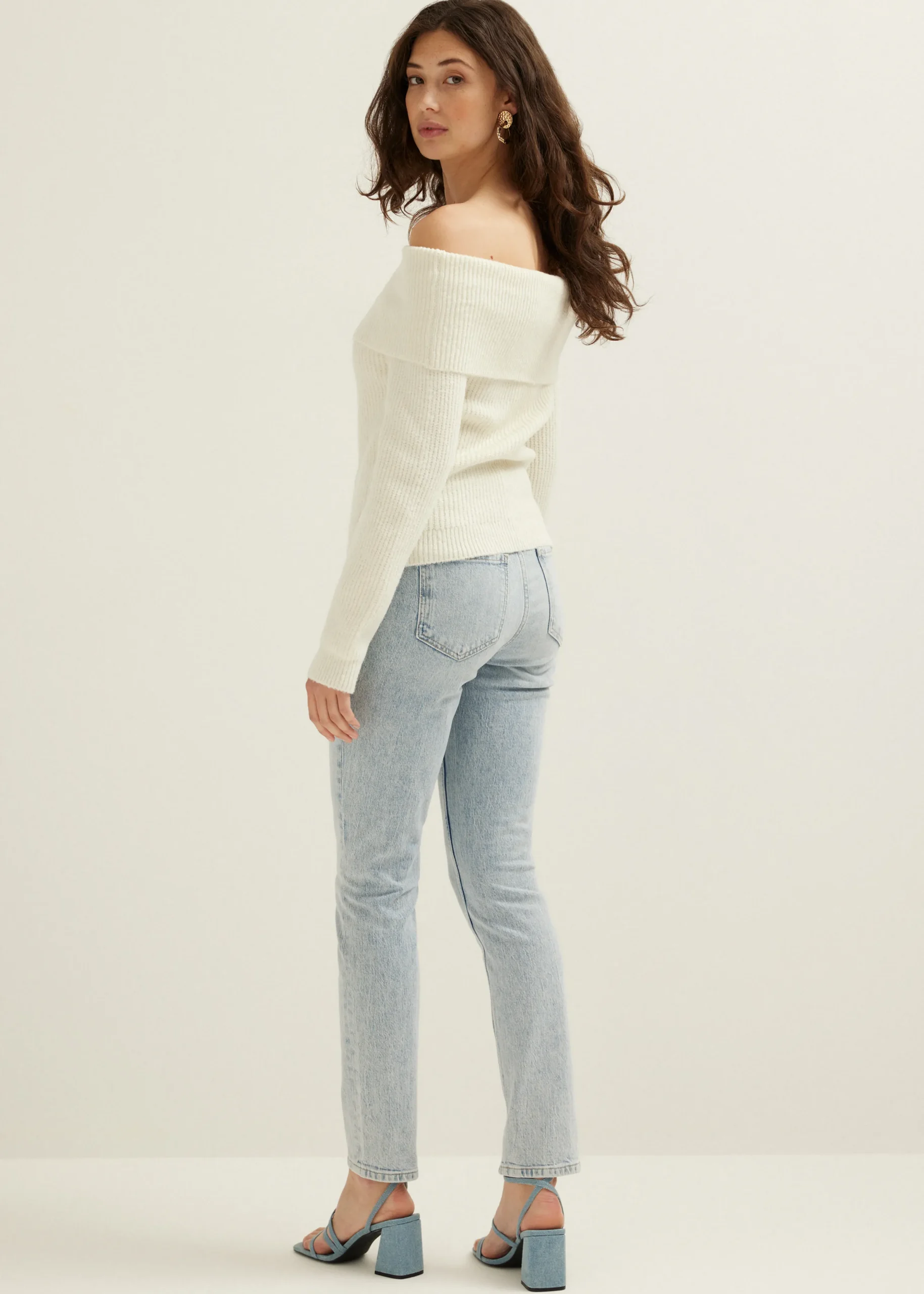 Sale Cotton Club Off-shoulder trui ecru