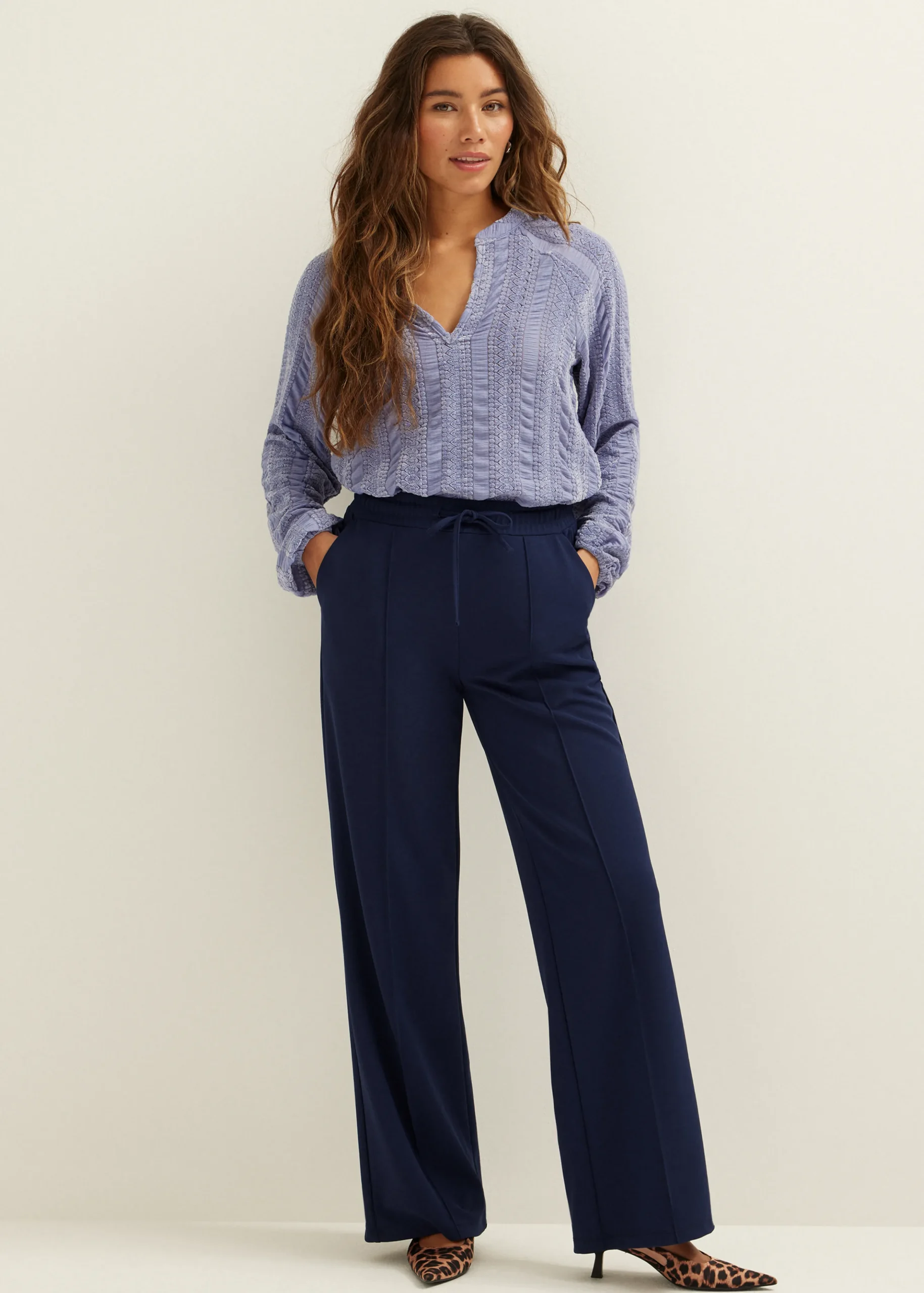 Sale Cotton Club Top met crochet details middenblauw