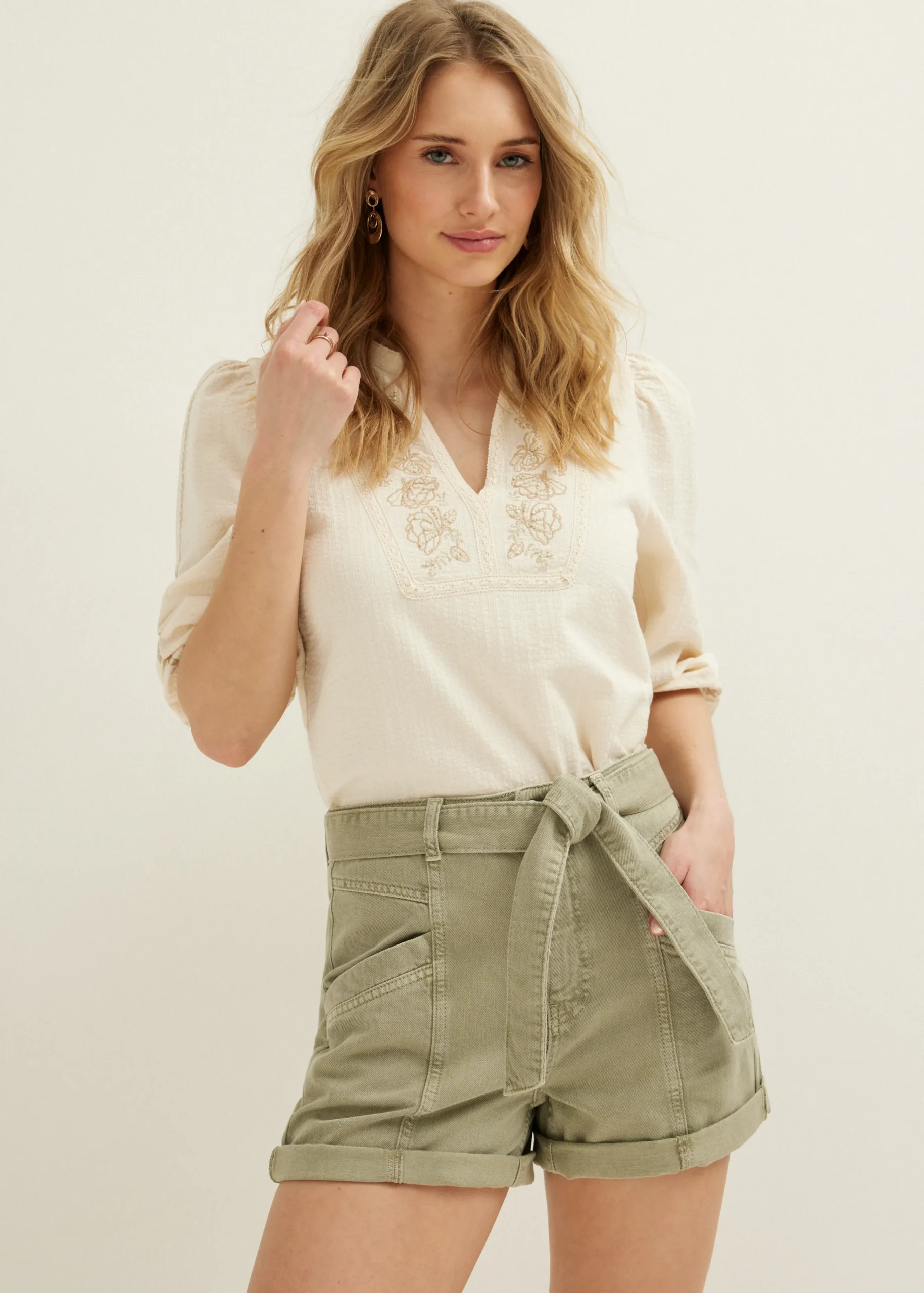 Outlet Cotton Club Top met kraal details lichtzand