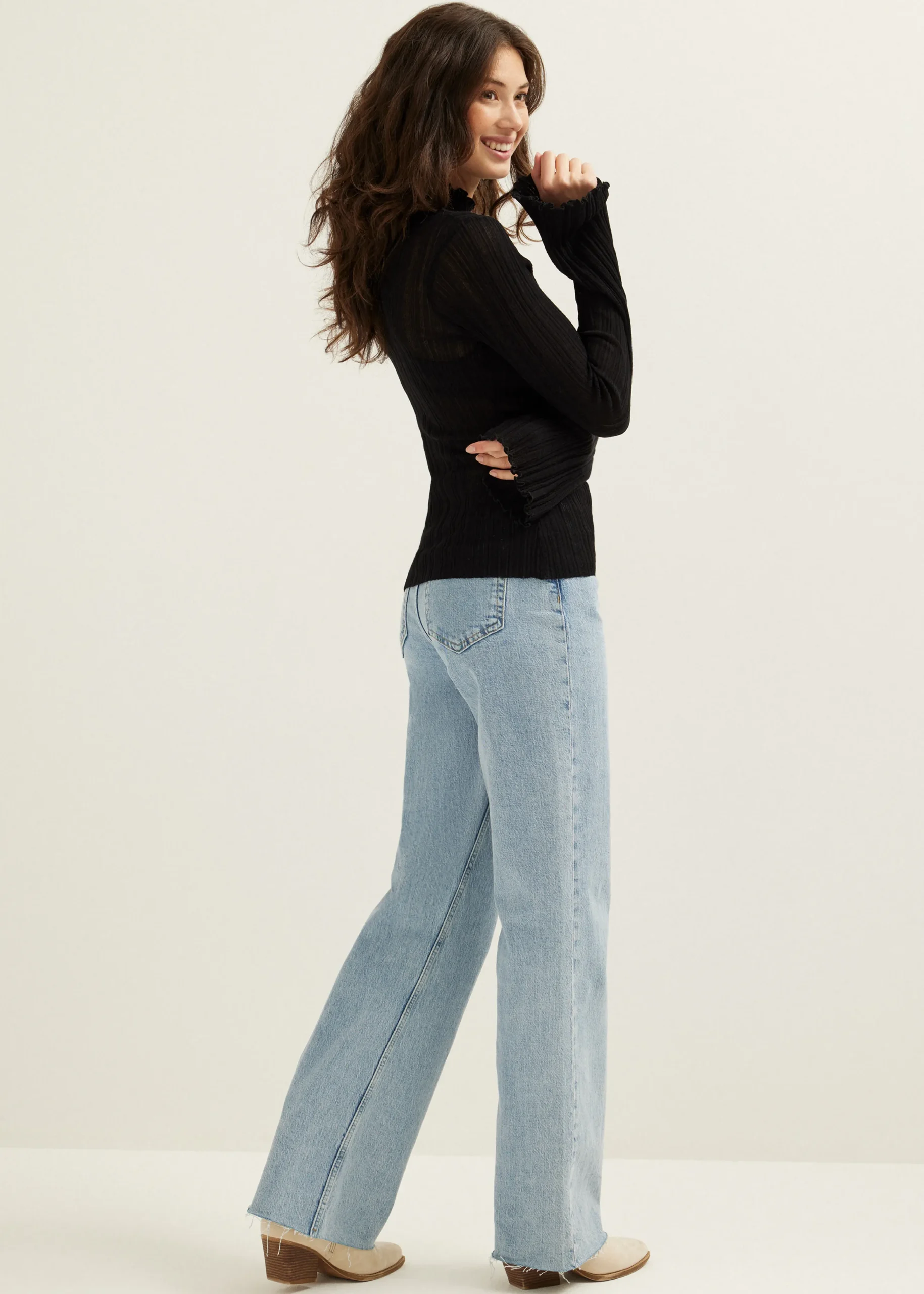 Discount Cotton Club Trui met trompet mouwen zwart